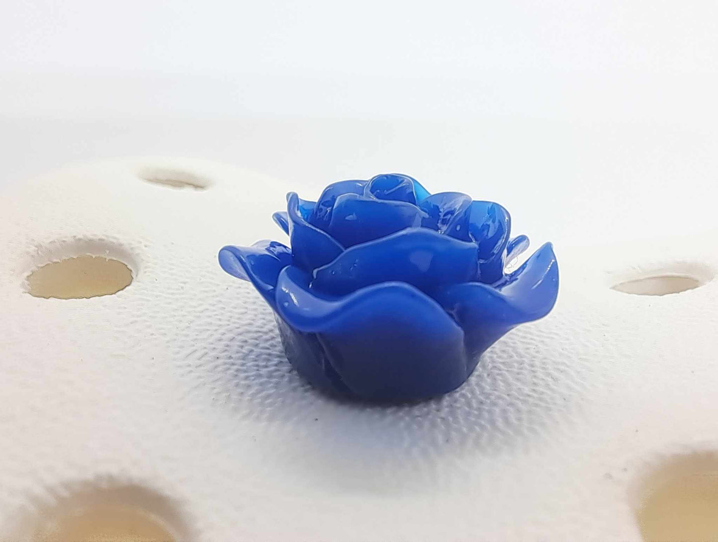 Royal Blue 3D Resin Rose 20mm