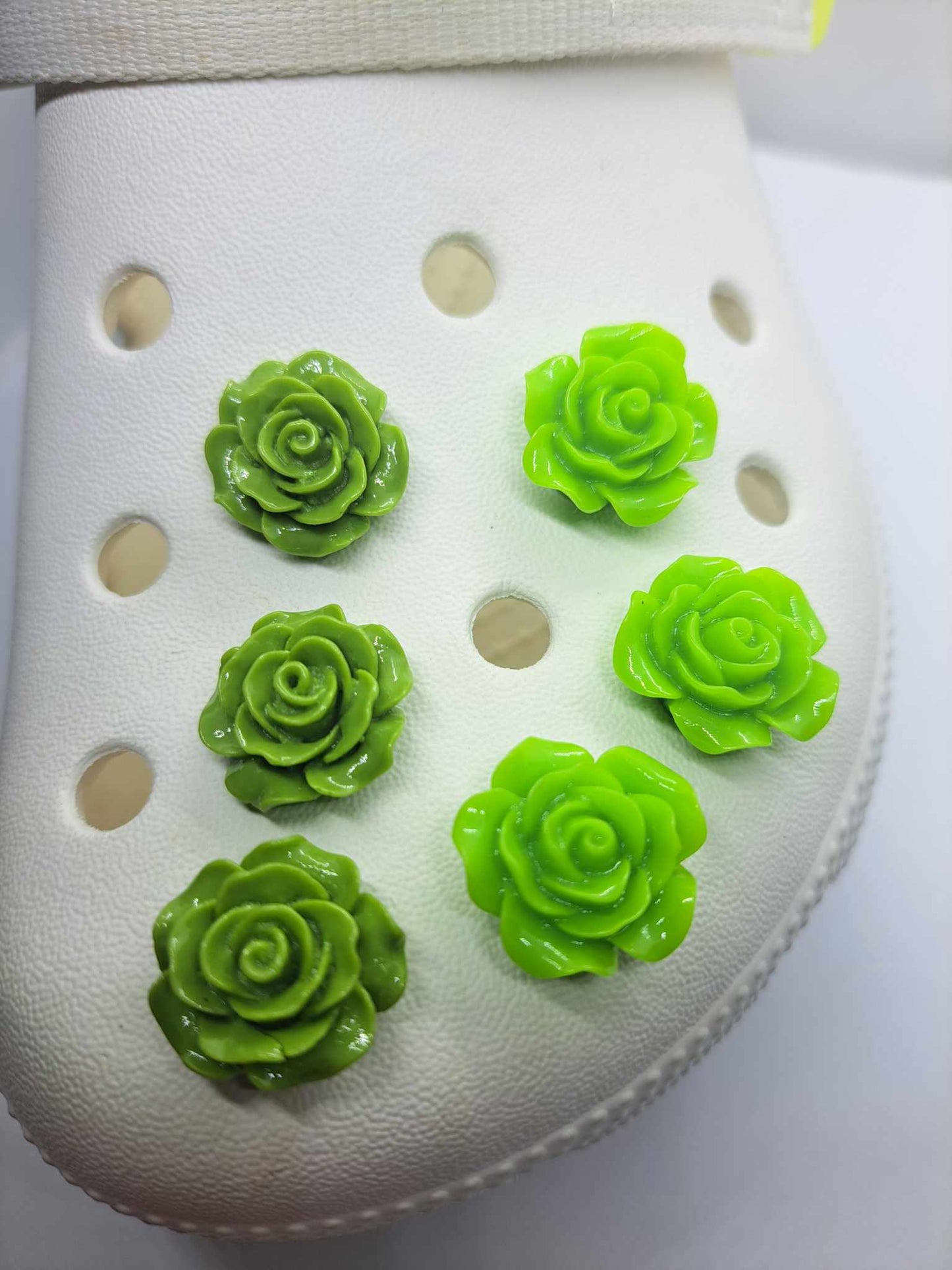 6PCS Shades of Green 20mm Resin Roses