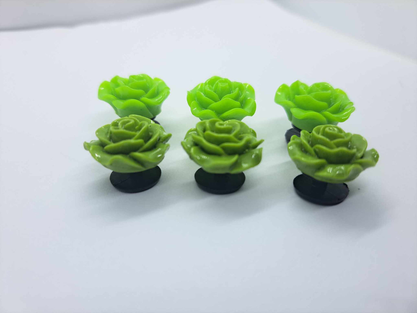 6PCS Shades of Green 20mm Resin Roses