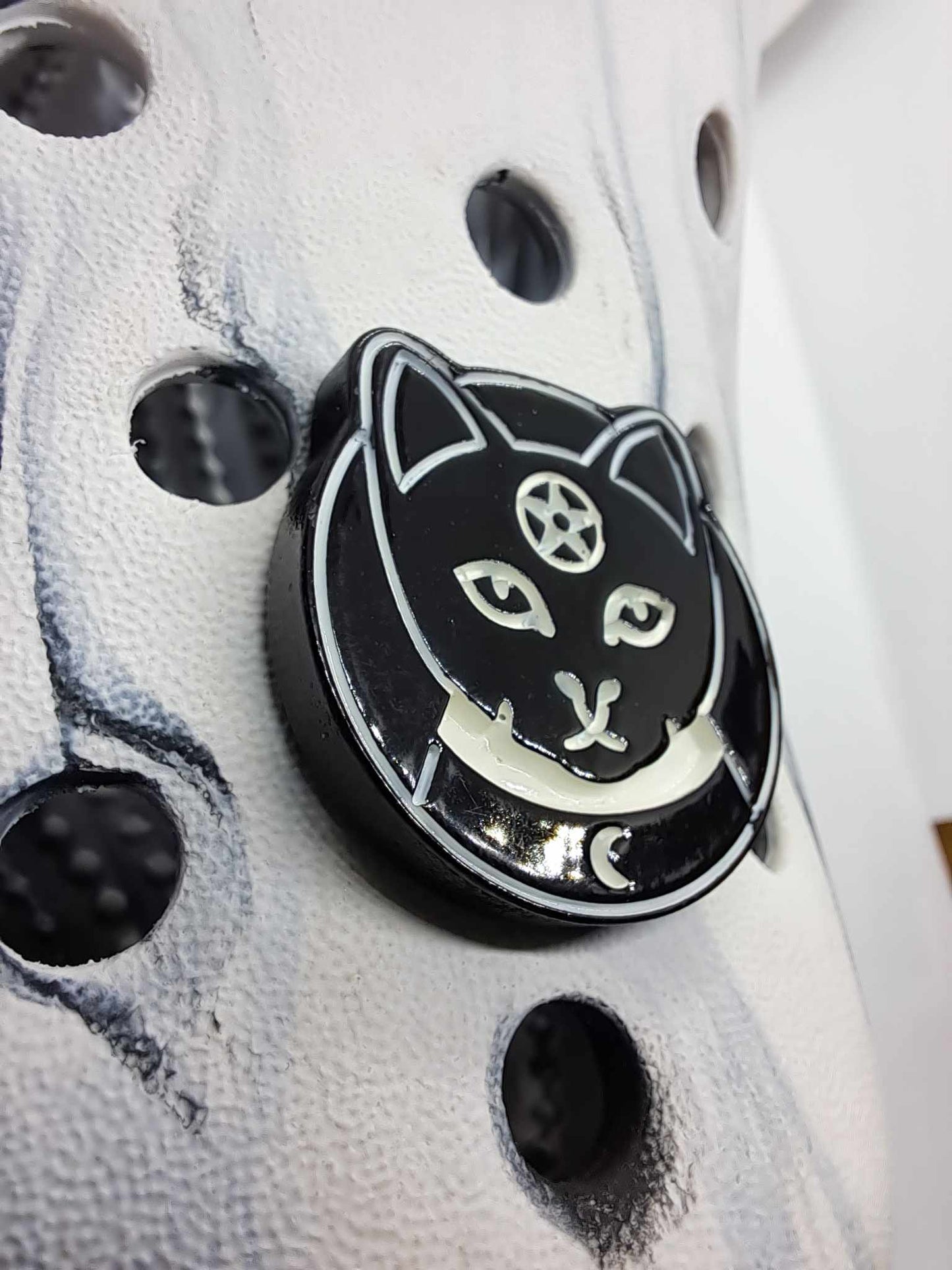 Pentagram Cat Resin Charm Black